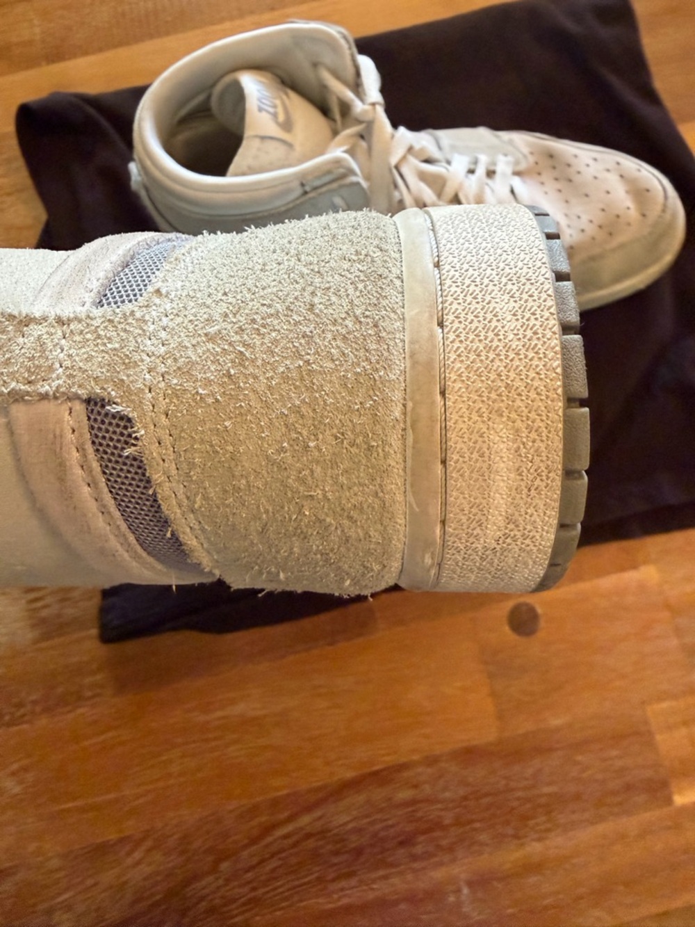 Nike Air Jordan 1 High Top Sneakers in Light Gray and White - Picture 3 of 8